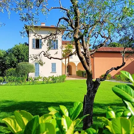 Incanto -villa Maderni With View Apartamento